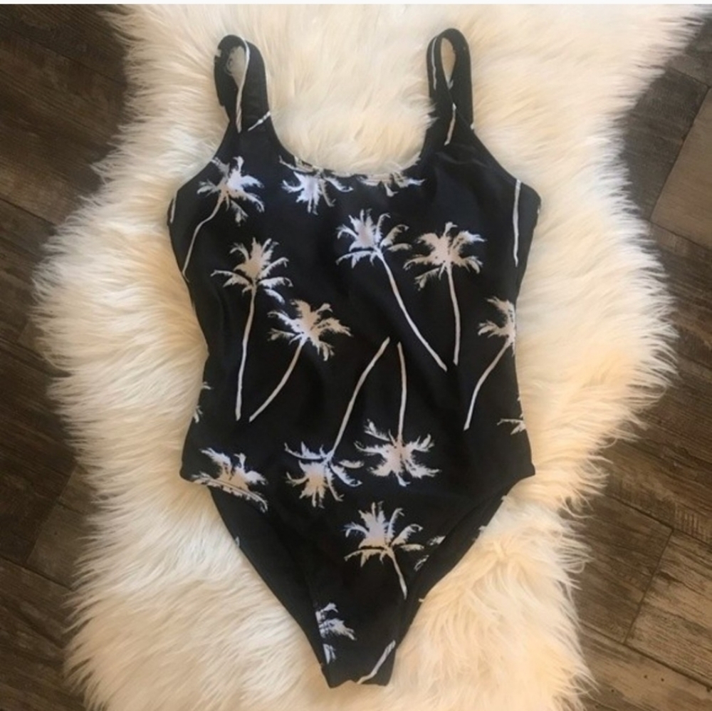 NWT - Live Love Dream - Aeropostale - Black & White Palm Tree Swimsuit